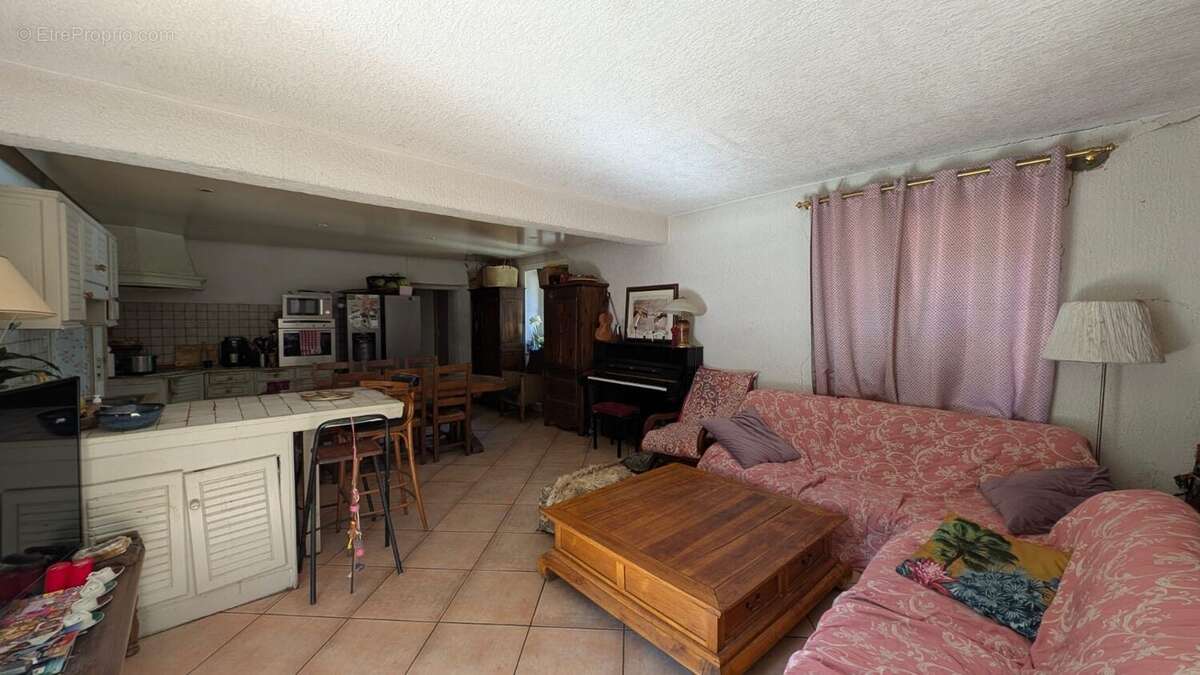 Maison à SAINT-PAUL-EN-JAREZ