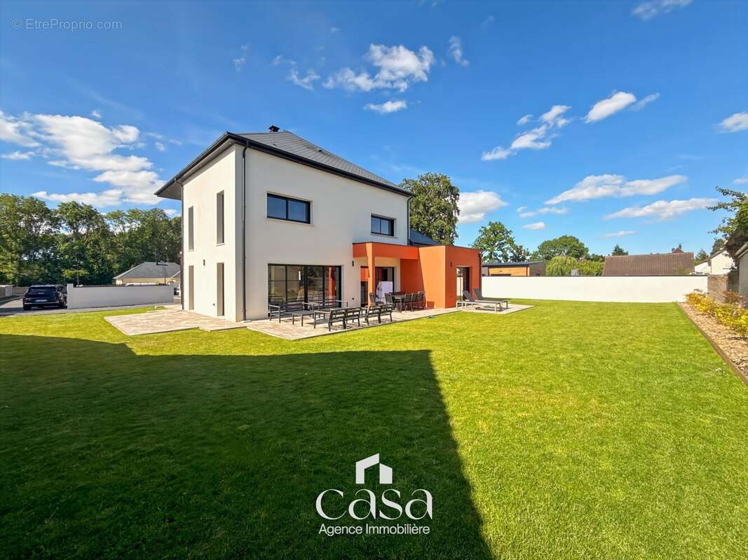 Maison à BARON-SUR-ODON