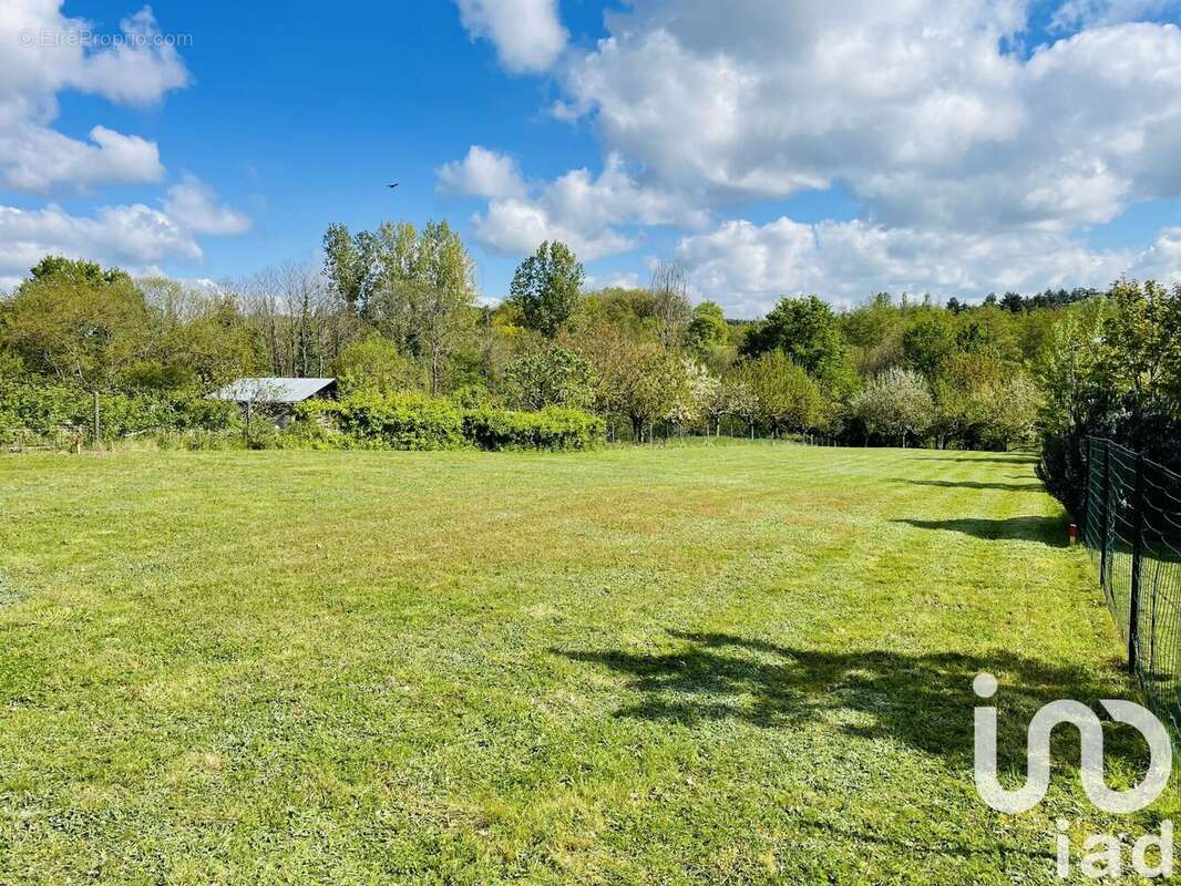 Photo 3 - Terrain à CHARENTILLY