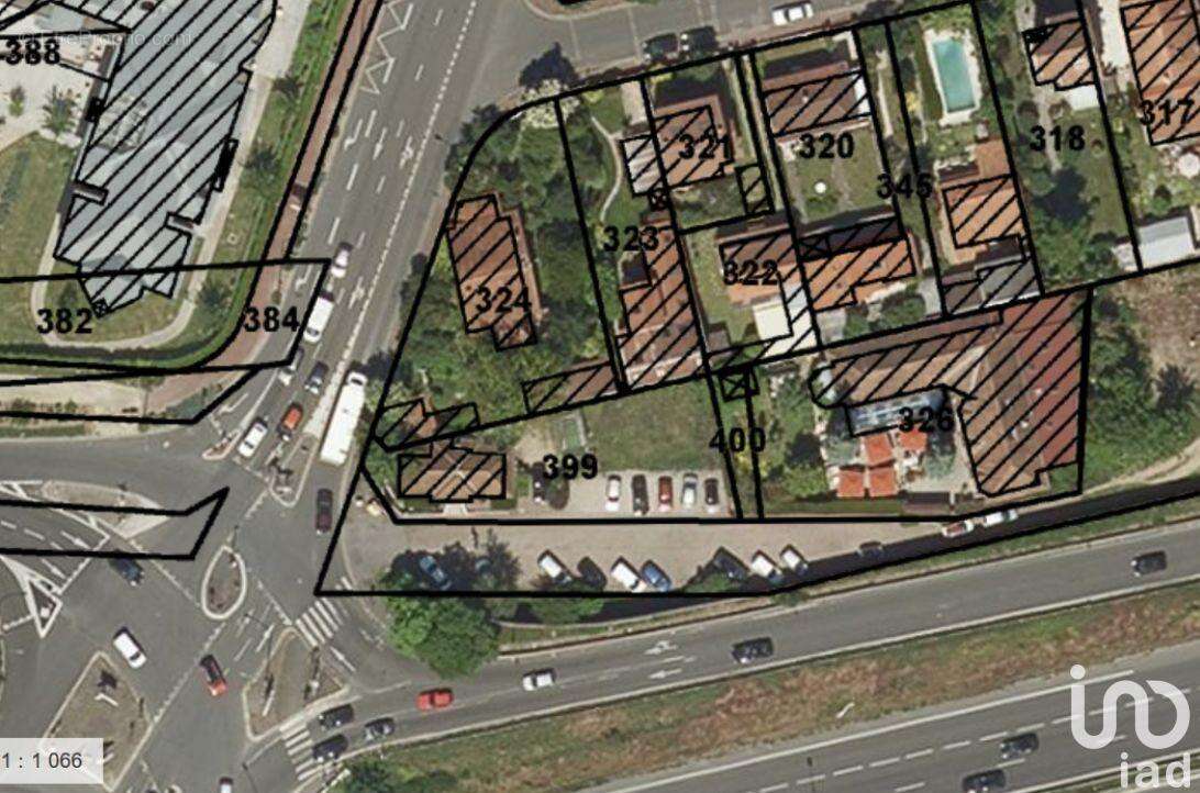 Photo 3 - Commerce à MARNES-LA-COQUETTE