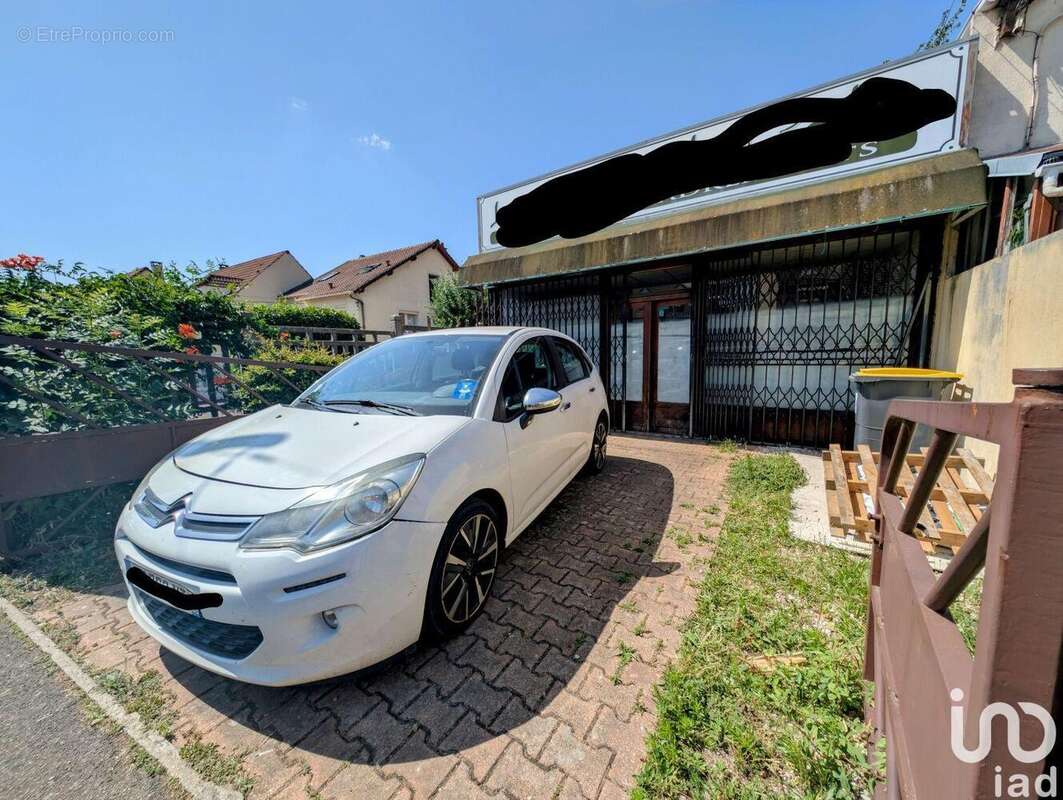 Photo 5 - Commerce à LES MUREAUX