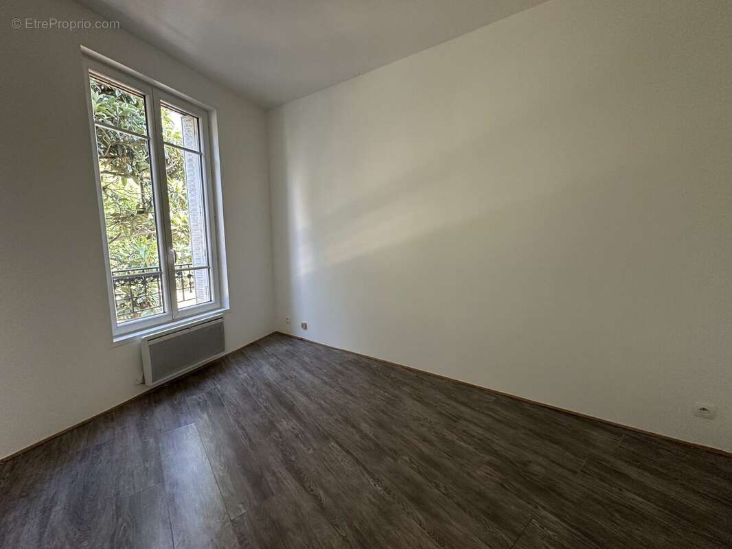 Appartement à SURESNES