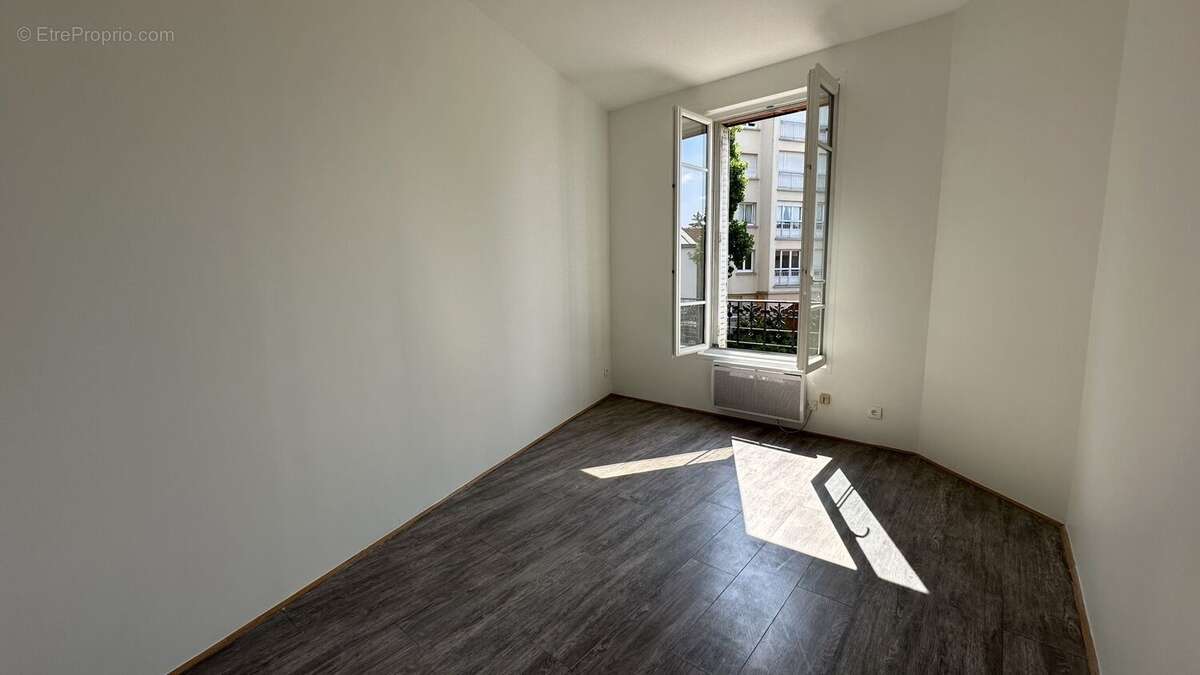 Appartement à SURESNES