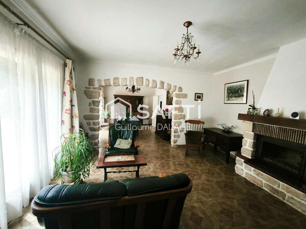 Photo 8 - Commerce à VERNEUIL-EN-HALATTE