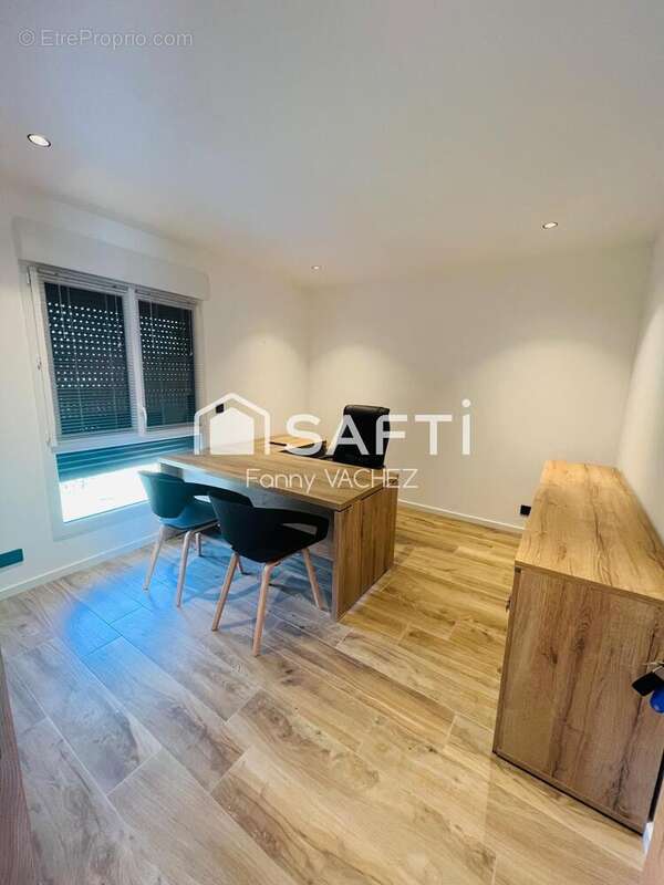 Photo 2 - Commerce à MONTAUROUX