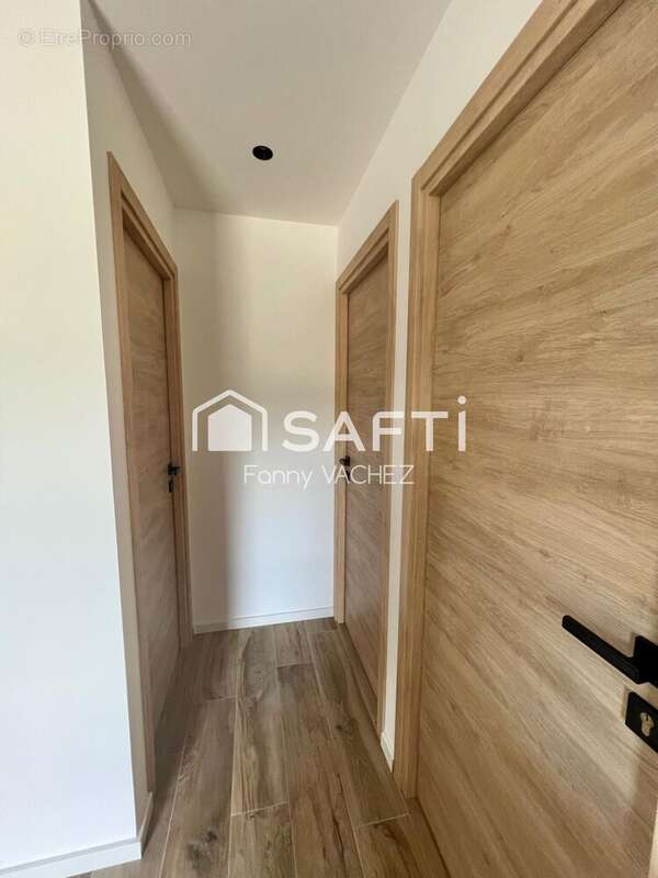 Photo 3 - Commerce à MONTAUROUX