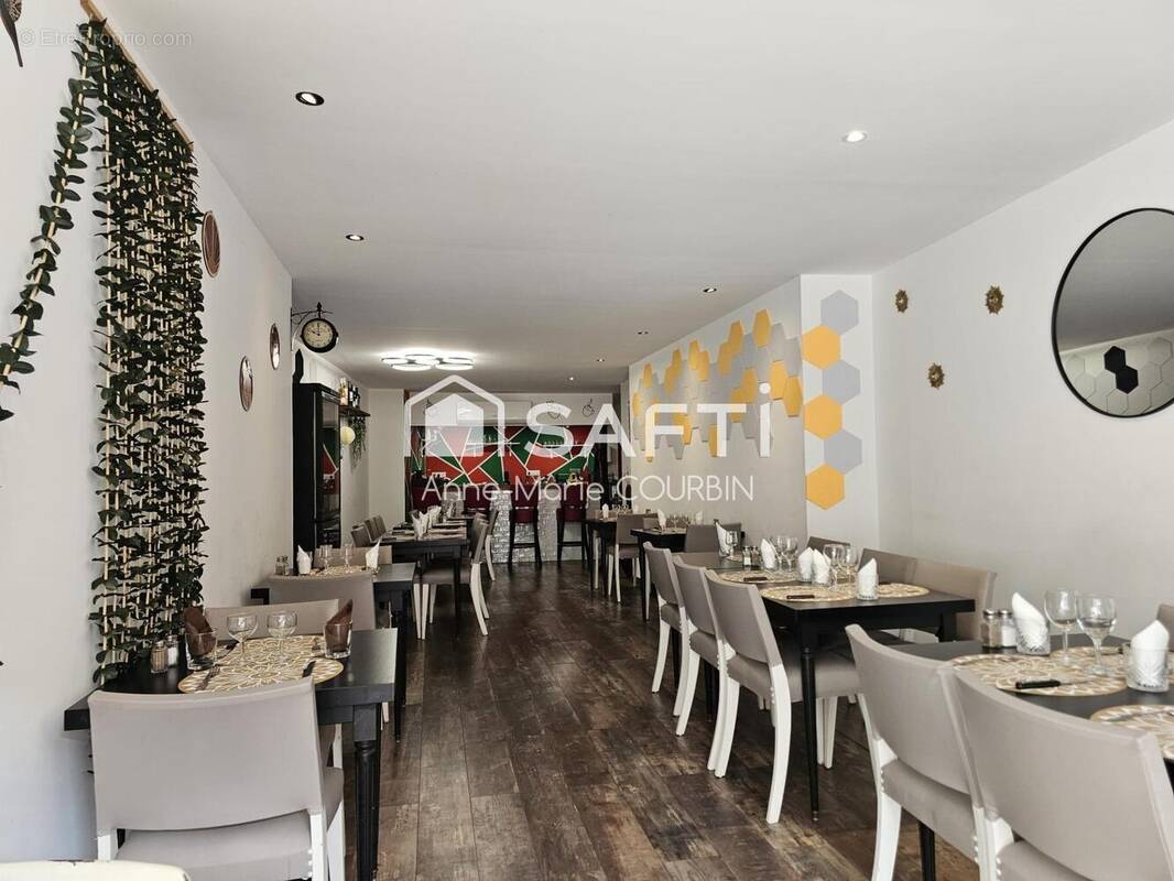 Photo 1 - Commerce à ABEILHAN