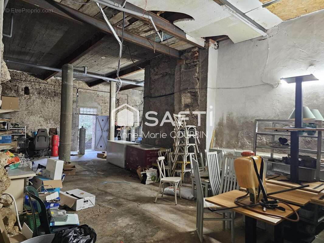 Photo 3 - Commerce à ABEILHAN