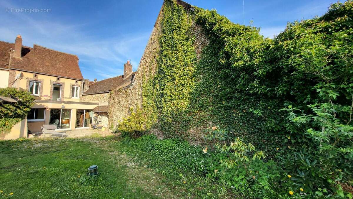 Photo 2 - Maison à ARCES-DILO