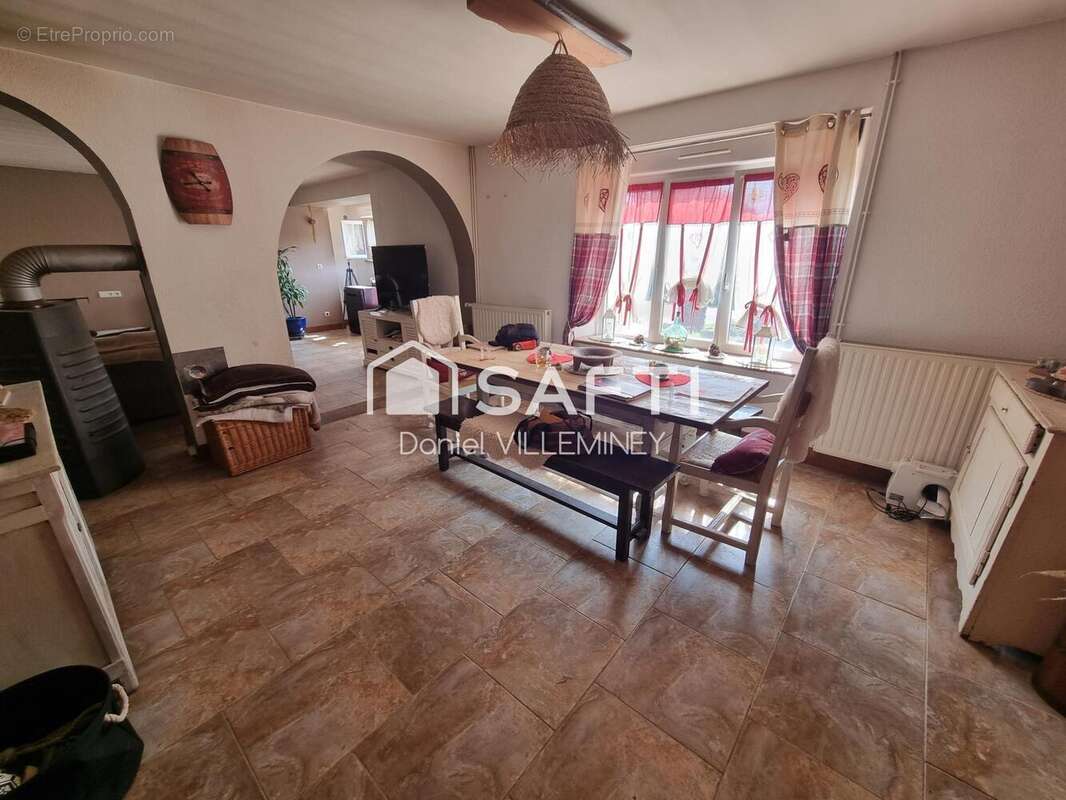 Photo 3 - Maison à AILLEVILLERS-ET-LYAUMONT