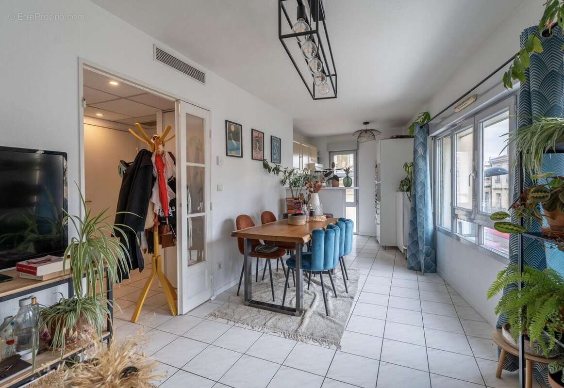 Appartement à BORDEAUX
