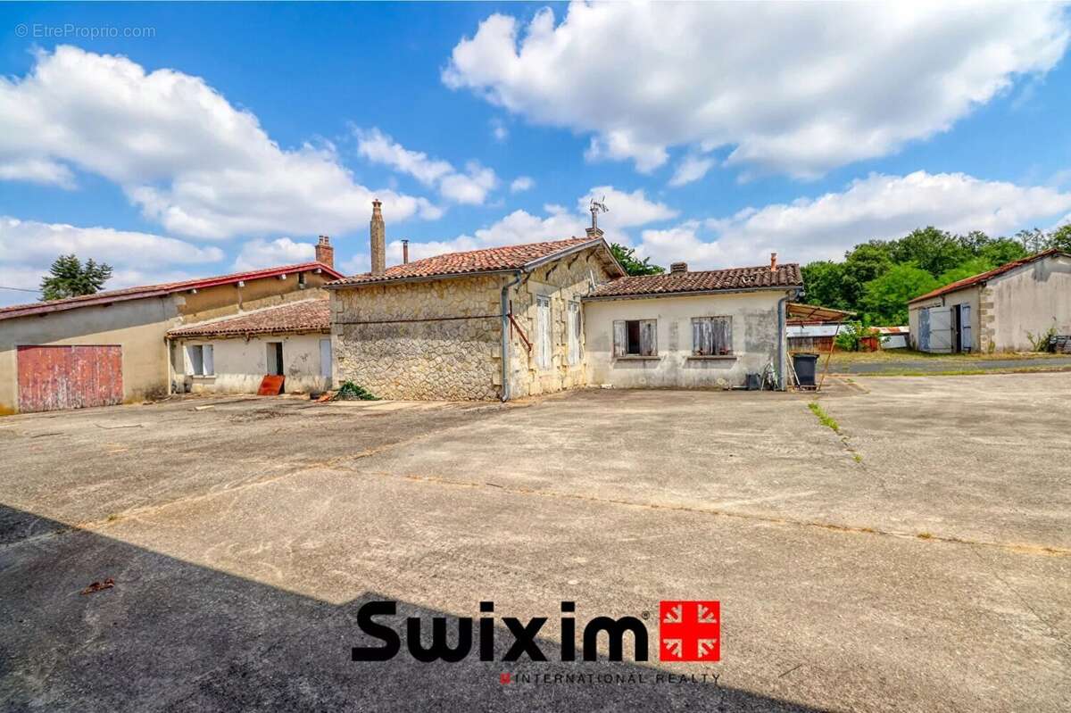 Maison à SAINT-SAUVEUR