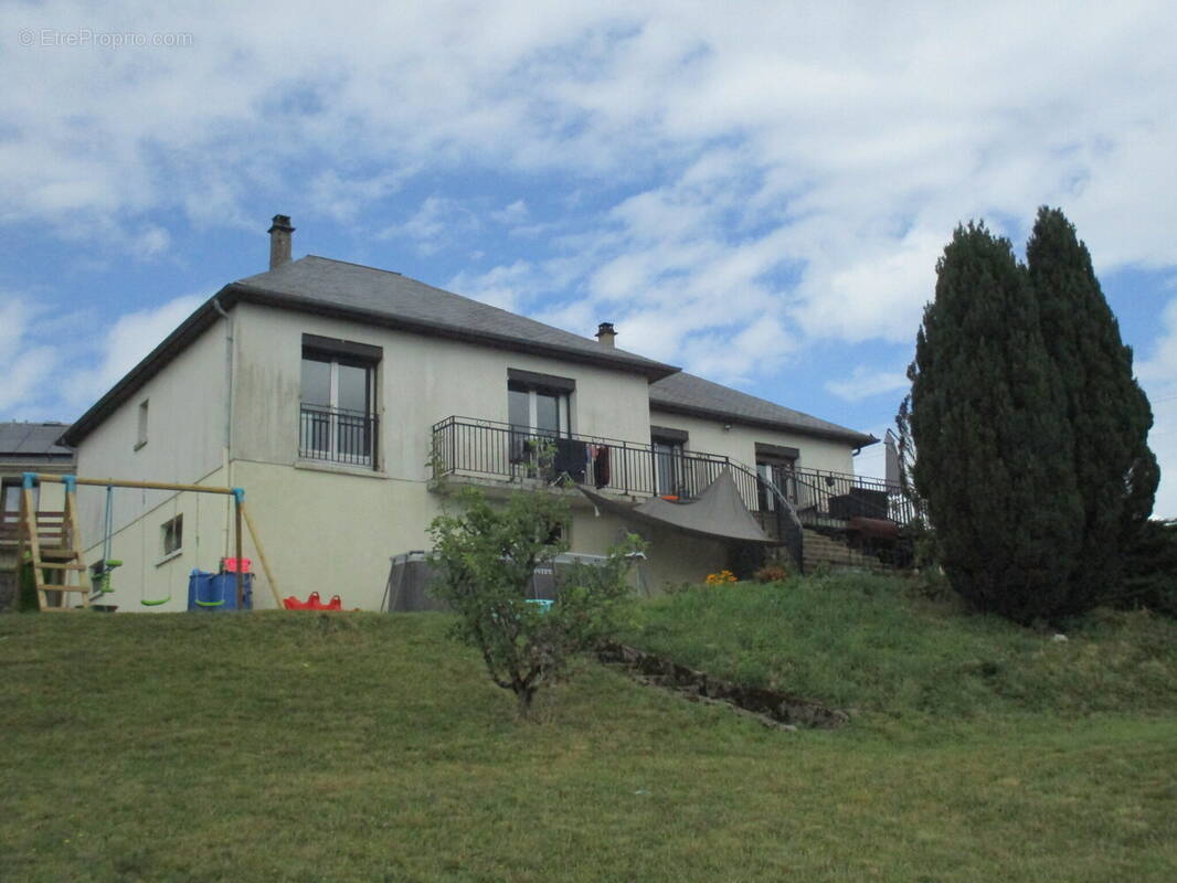 Maison à CHATEAU-CHINON(VILLE)