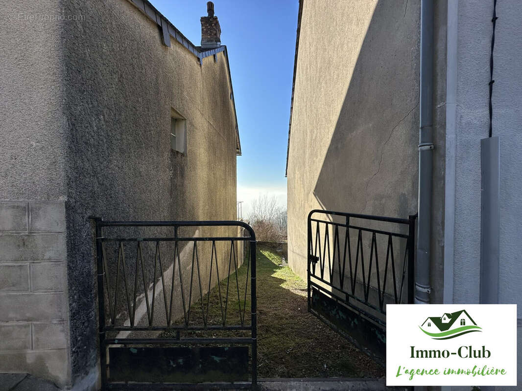 Maison à CHATEAU-CHINON(VILLE)