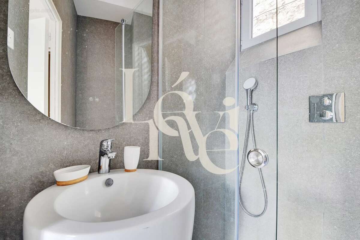 Appartement à PARIS-5E