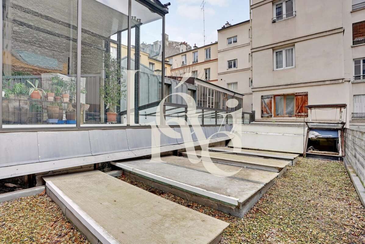 Appartement à PARIS-18E