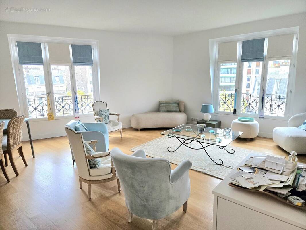Appartement à PARIS-14E