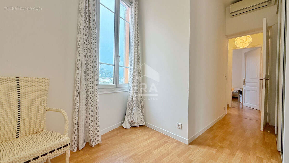 Appartement à ROQUEBRUNE-CAP-MARTIN