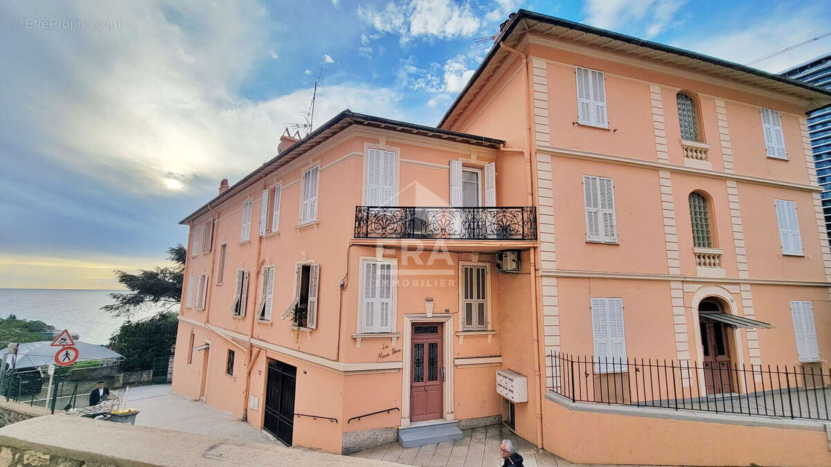 Appartement à ROQUEBRUNE-CAP-MARTIN