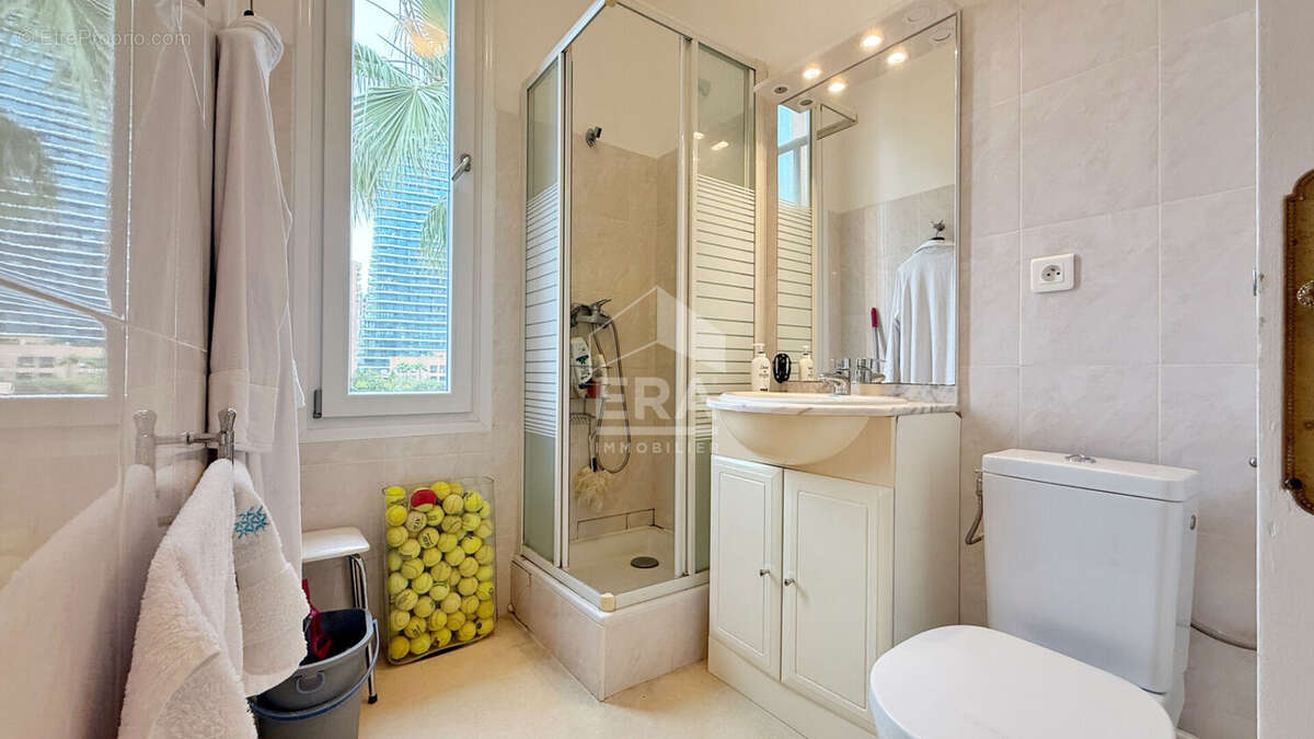 Appartement à ROQUEBRUNE-CAP-MARTIN