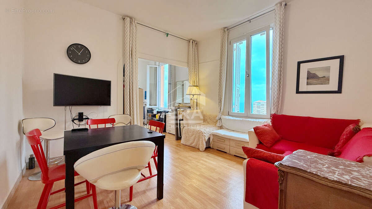 Appartement à ROQUEBRUNE-CAP-MARTIN