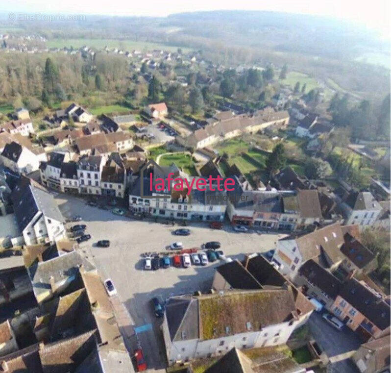 Maison à MOUTIERS-AU-PERCHE