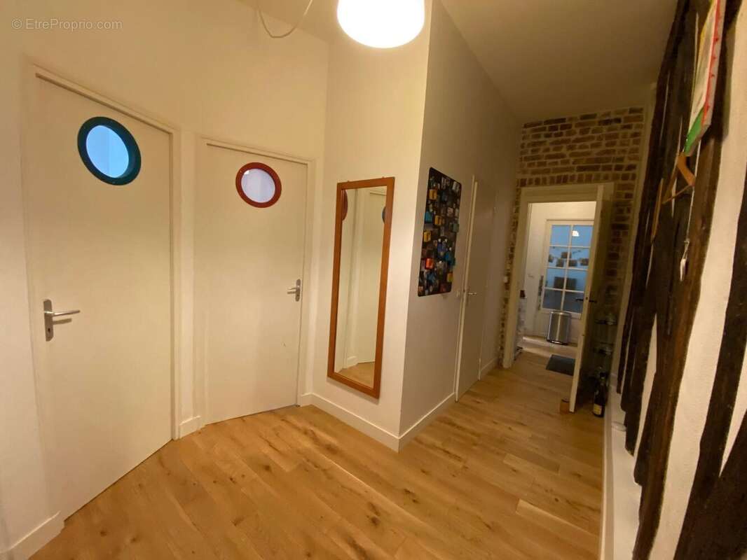 entrée - Appartement à SAINT-DENIS