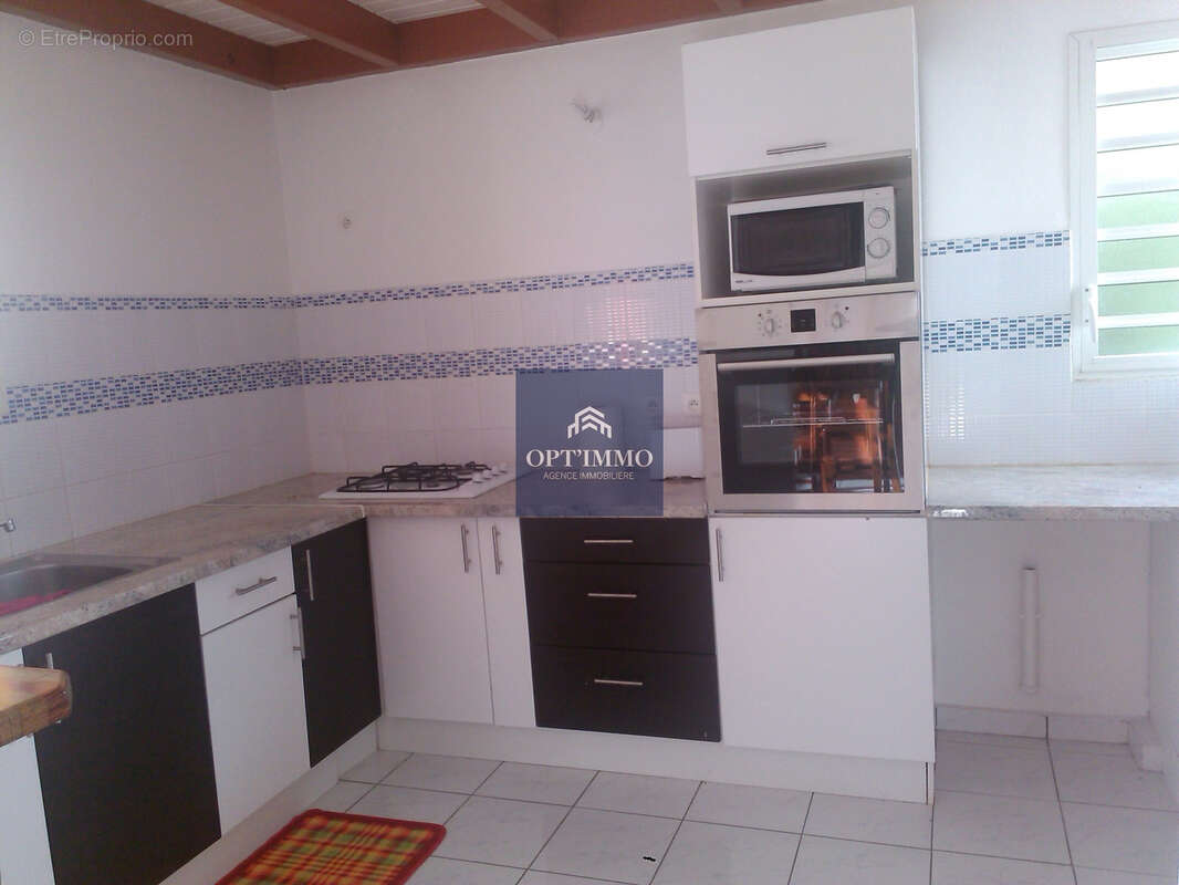 Appartement à BAIE-MAHAULT