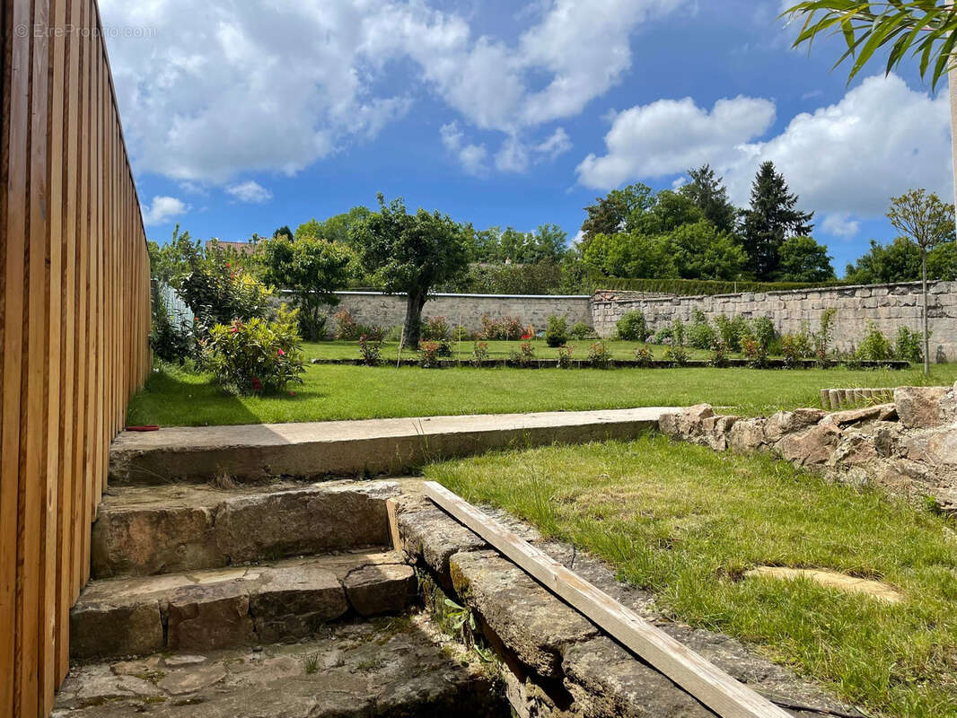 Maison à NOIRETABLE