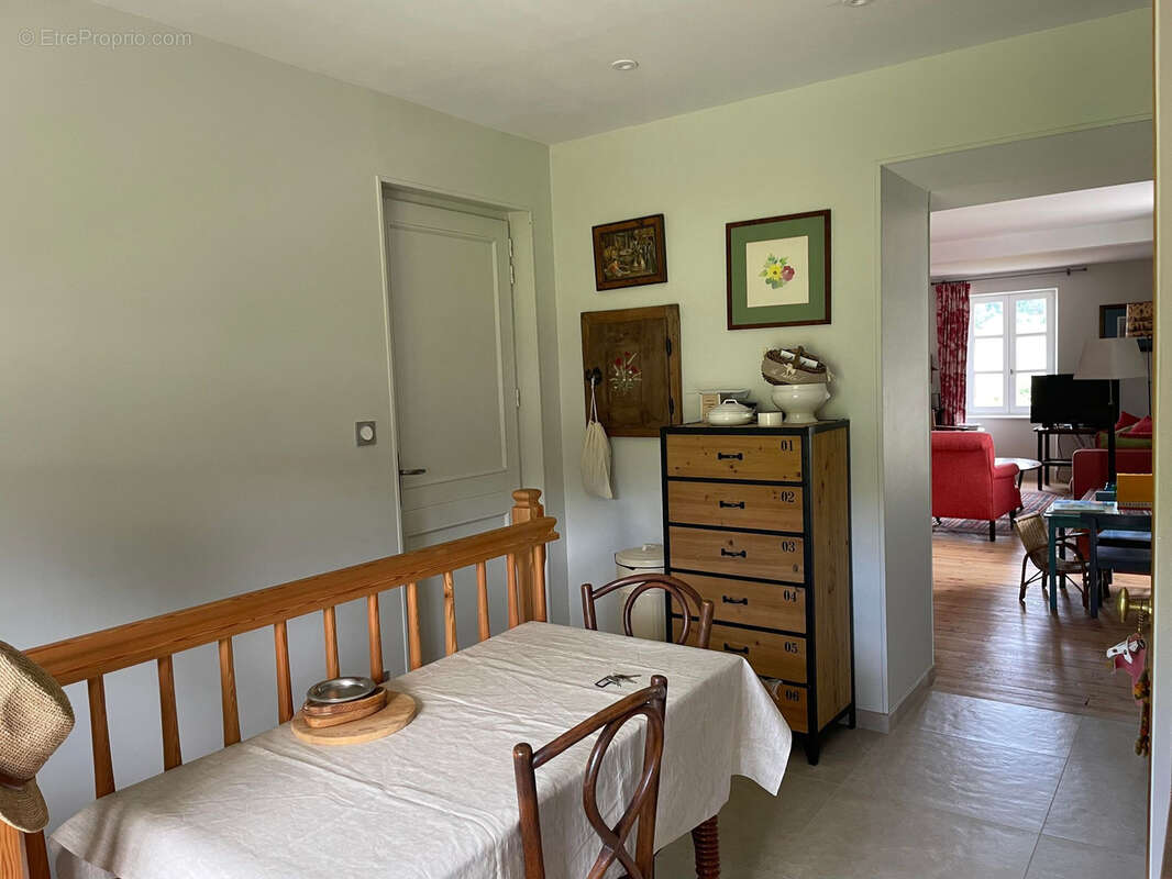 Maison à NOIRETABLE