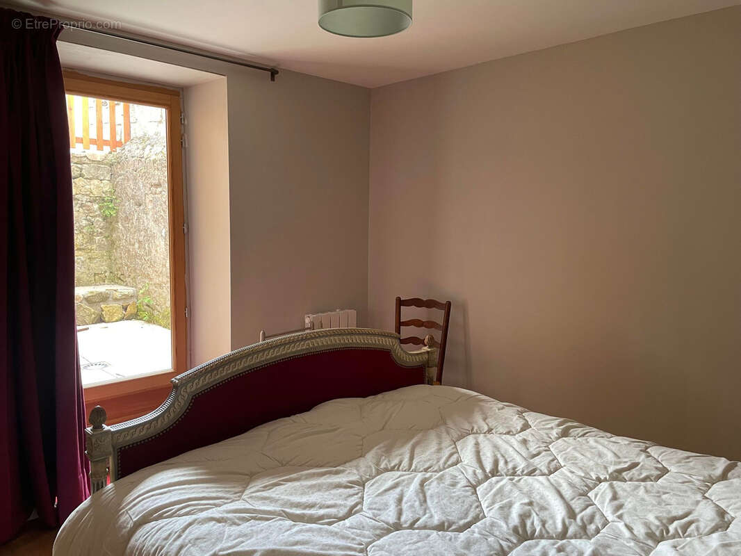 Maison à NOIRETABLE