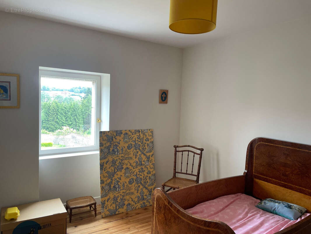 Maison à NOIRETABLE