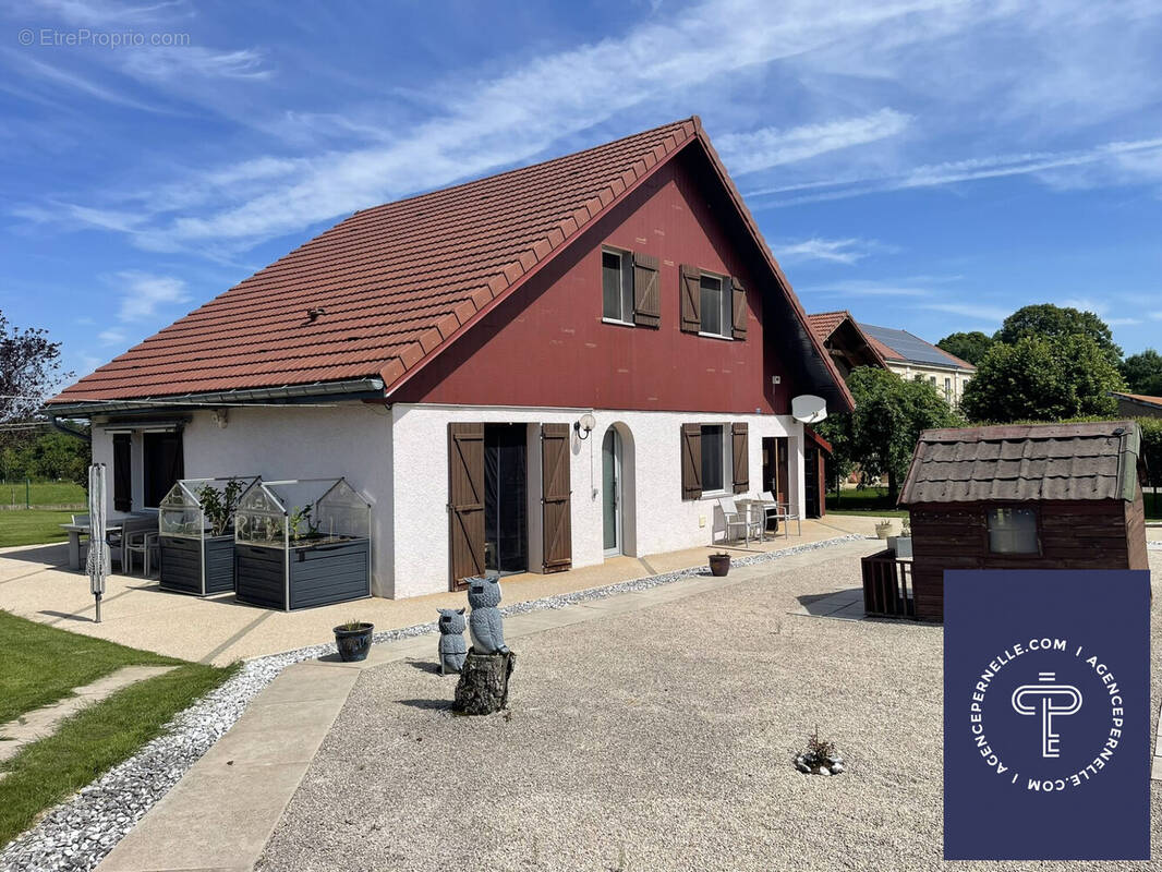 Maison à PLAIMBOIS-DU-MIROIR