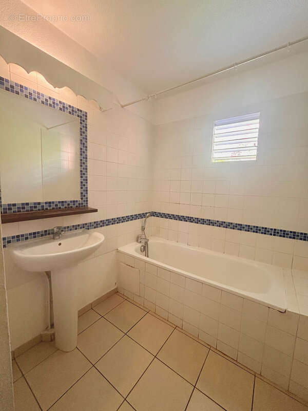 Appartement à LAMENTIN