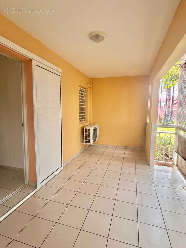 Appartement à LAMENTIN