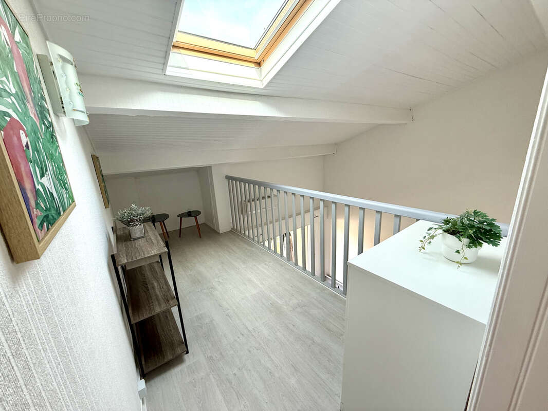 Appartement à MAUGUIO