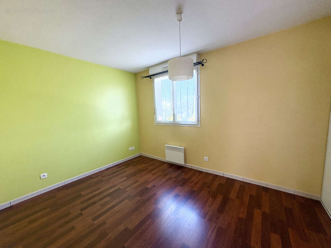 Maison à LA SALVETAT-SAINT-GILLES