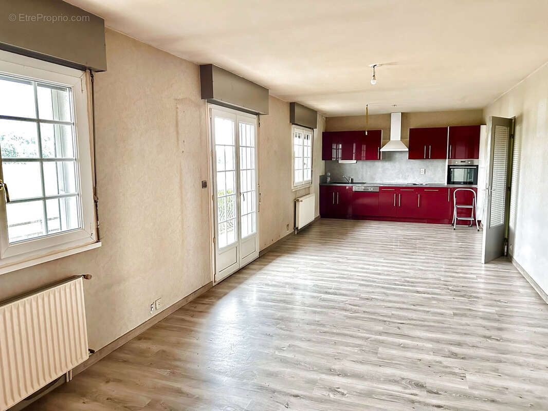 Maison à MAGNY-VERNOIS