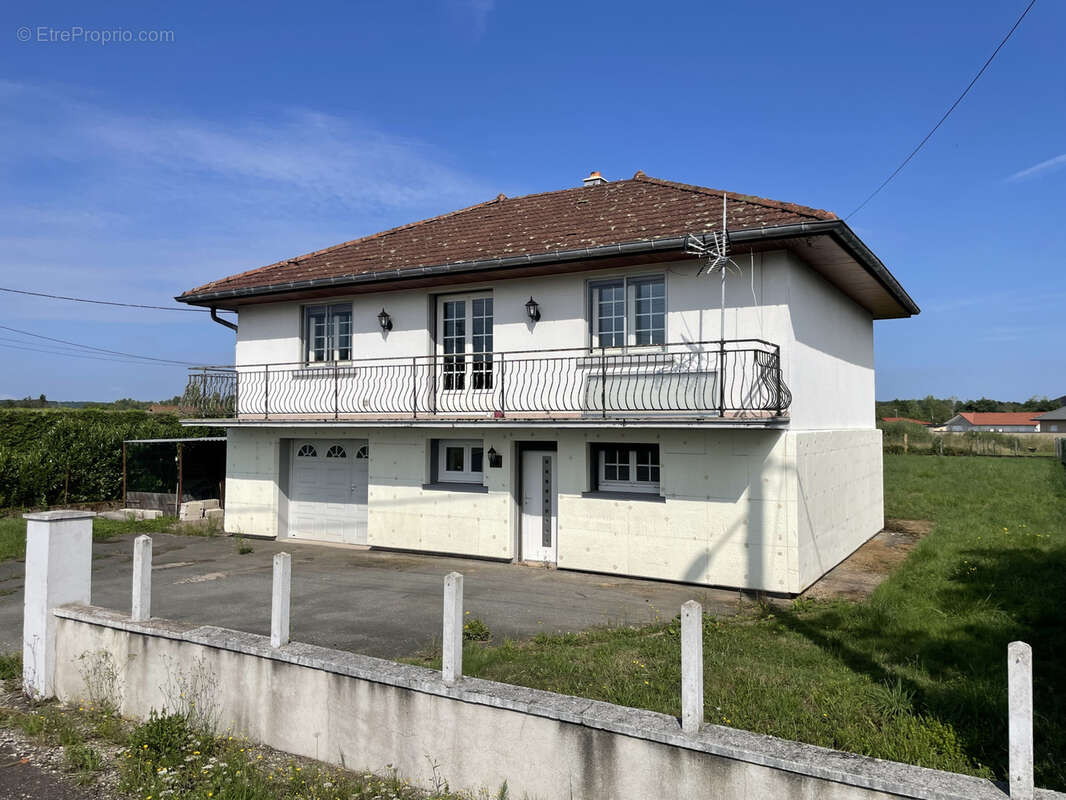 Maison à MAGNY-VERNOIS