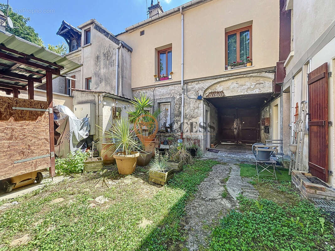 Appartement à GROSLAY