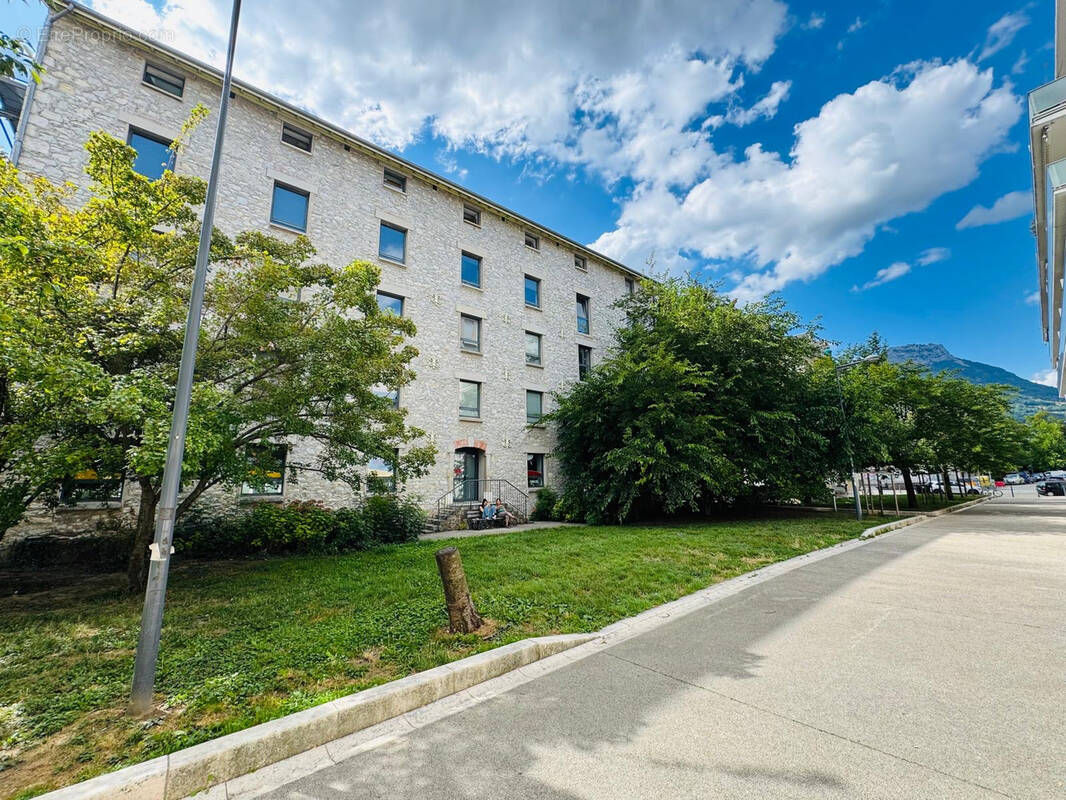 Commerce à GRENOBLE