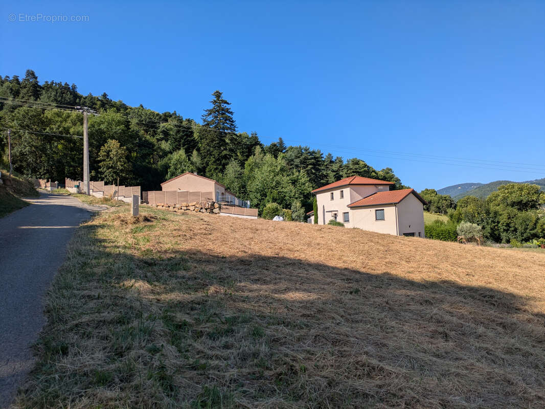 Terrain à SATILLIEU