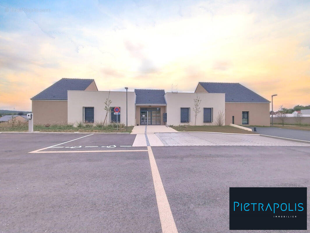 Commerce à IS-SUR-TILLE