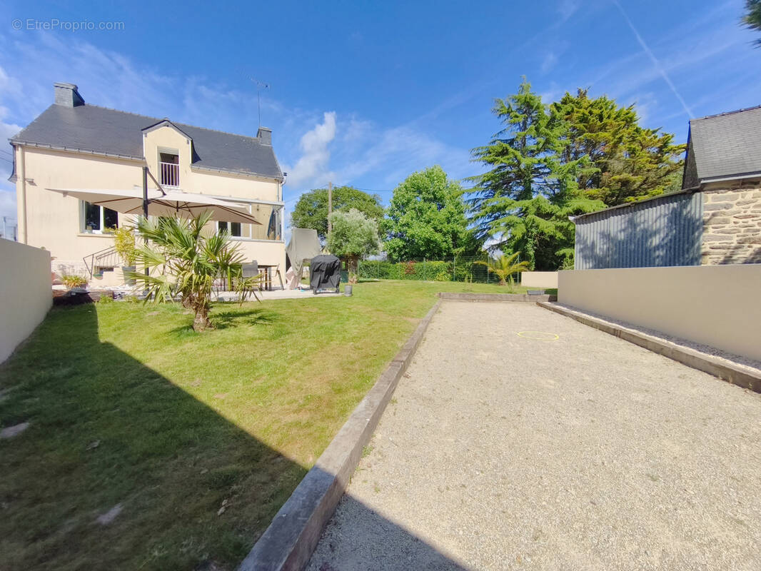 Maison à QUESTEMBERT