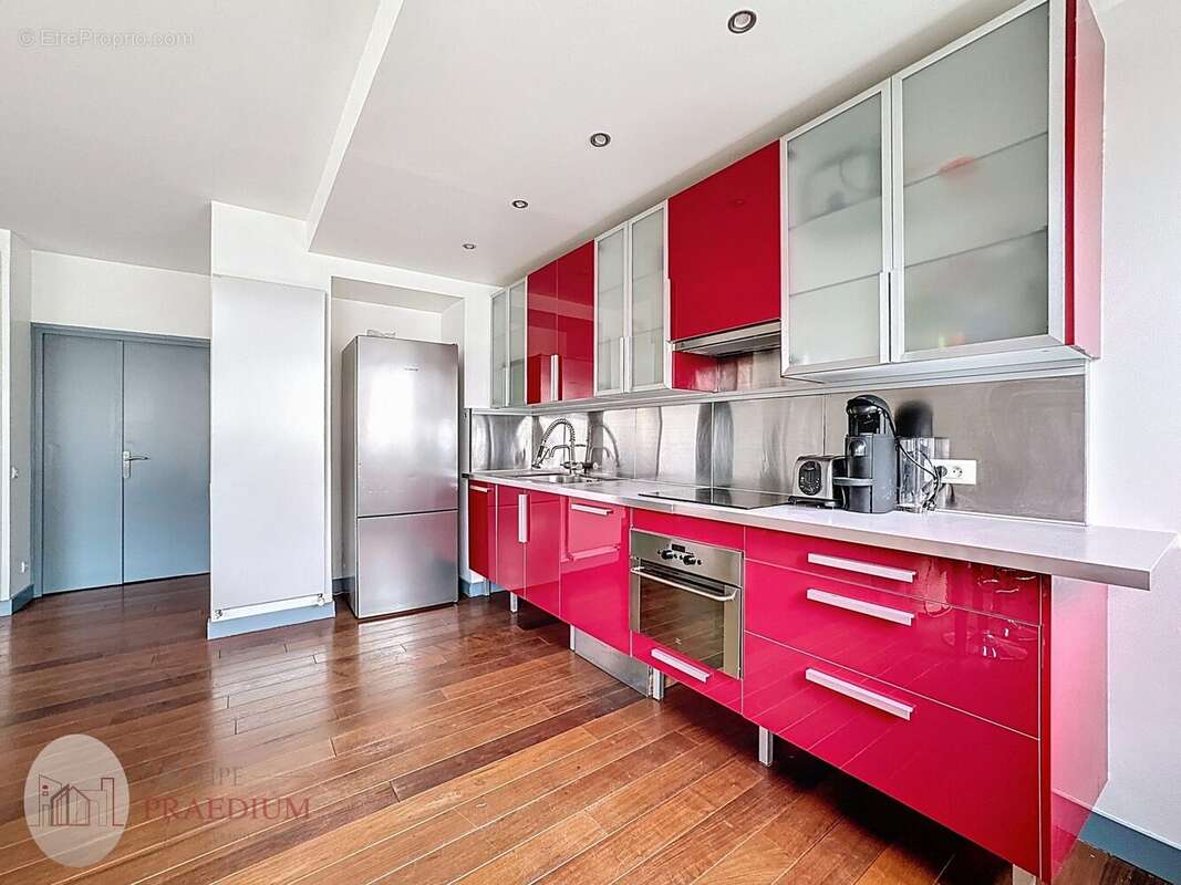 Appartement à PARIS-8E