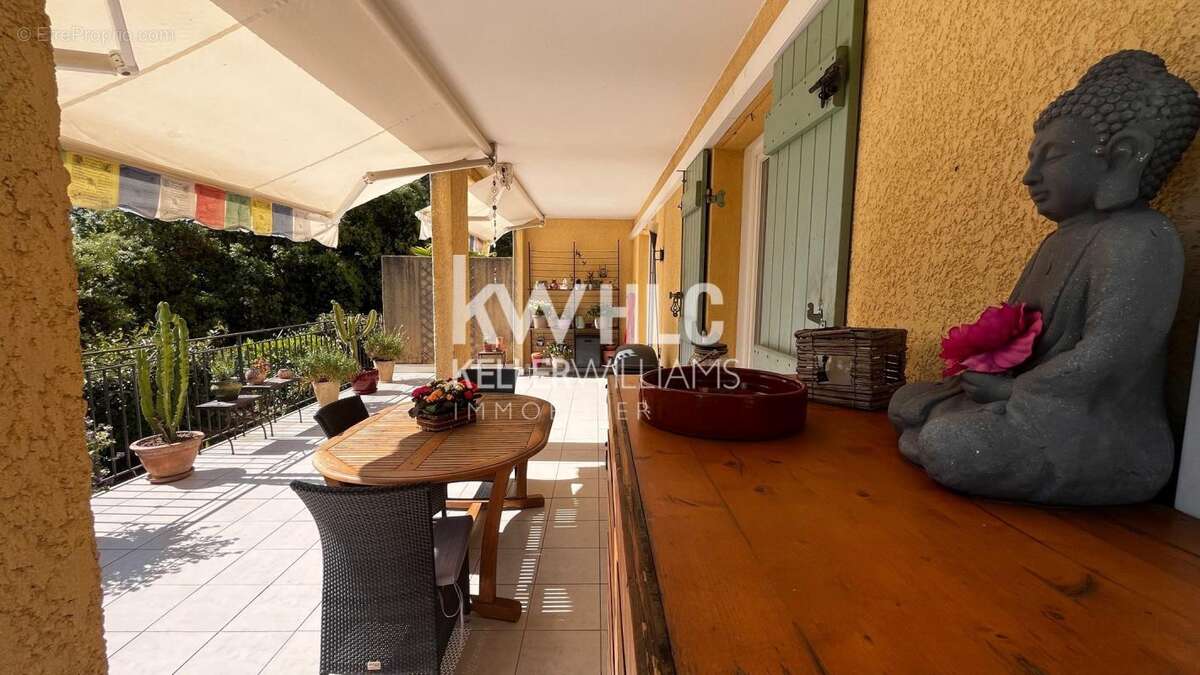 Appartement à MOUGINS