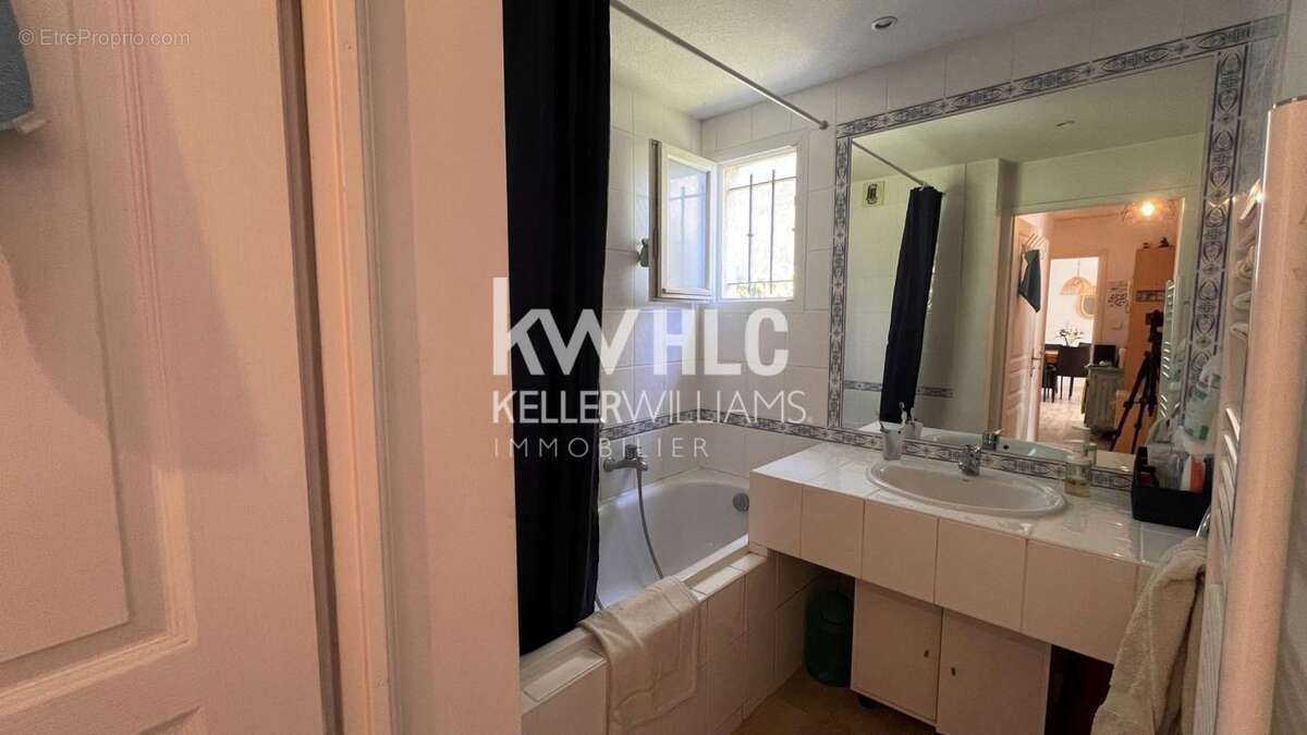 Appartement à MOUGINS