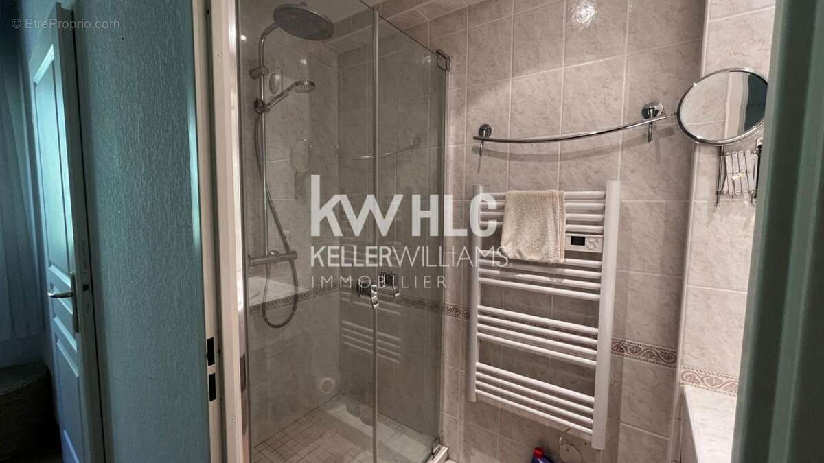 Appartement à MOUGINS