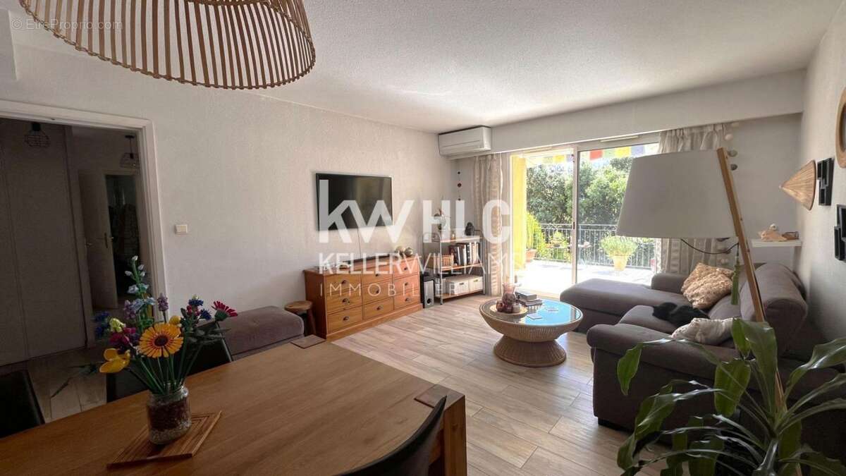 Appartement à MOUGINS