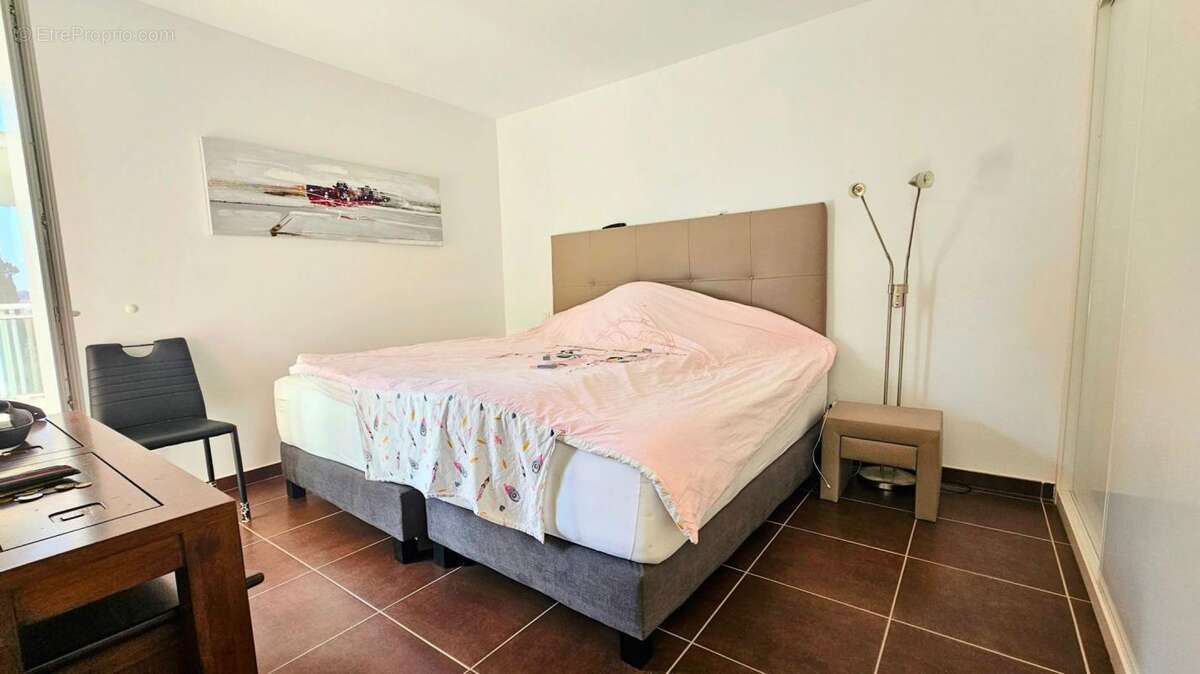 Appartement à VALLAURIS